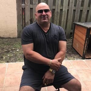 Meet your Posher, Lazaro